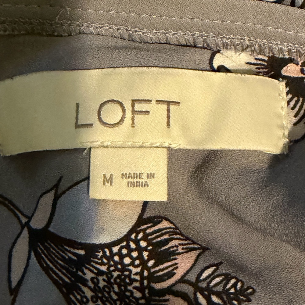 LOFT Floral Gray Women's Top - Picture 6 of 7